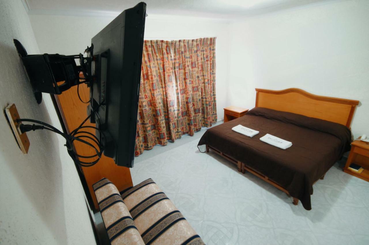 Hotel El Conquistador Monarca. Zitácuaro Esterno foto