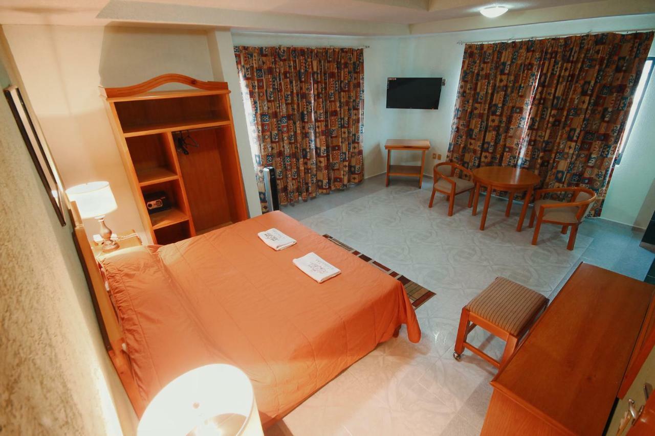 Hotel El Conquistador Monarca. Zitácuaro Esterno foto