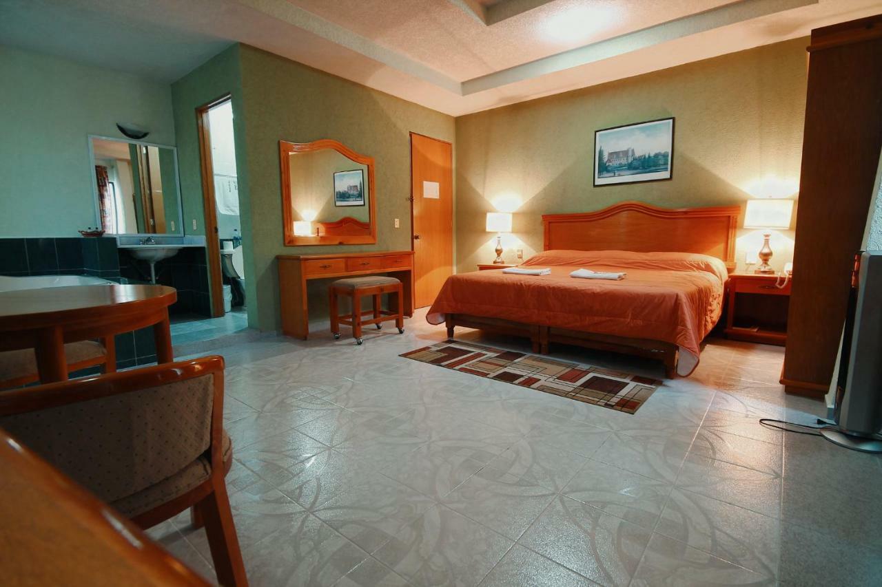 Hotel El Conquistador Monarca. Zitácuaro Esterno foto