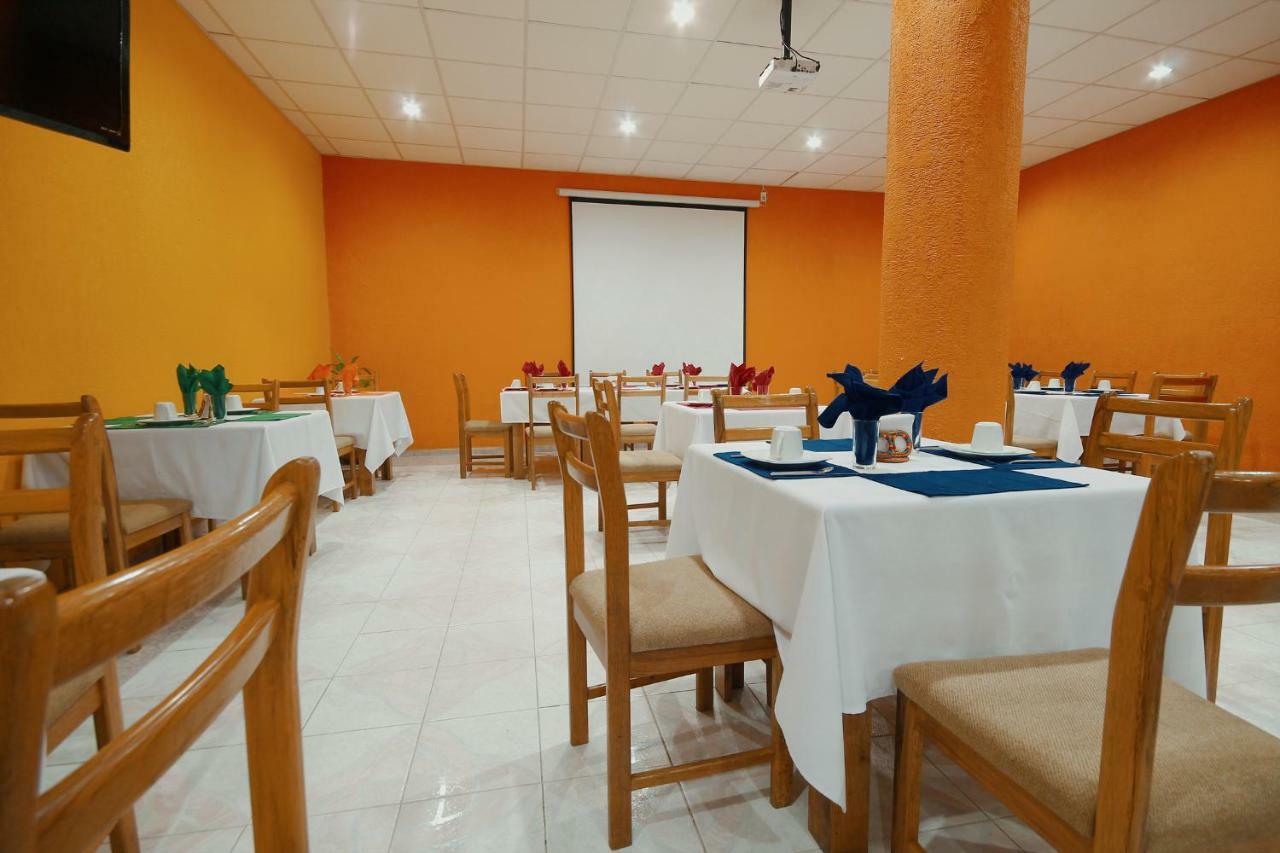 Hotel El Conquistador Monarca. Zitácuaro Esterno foto