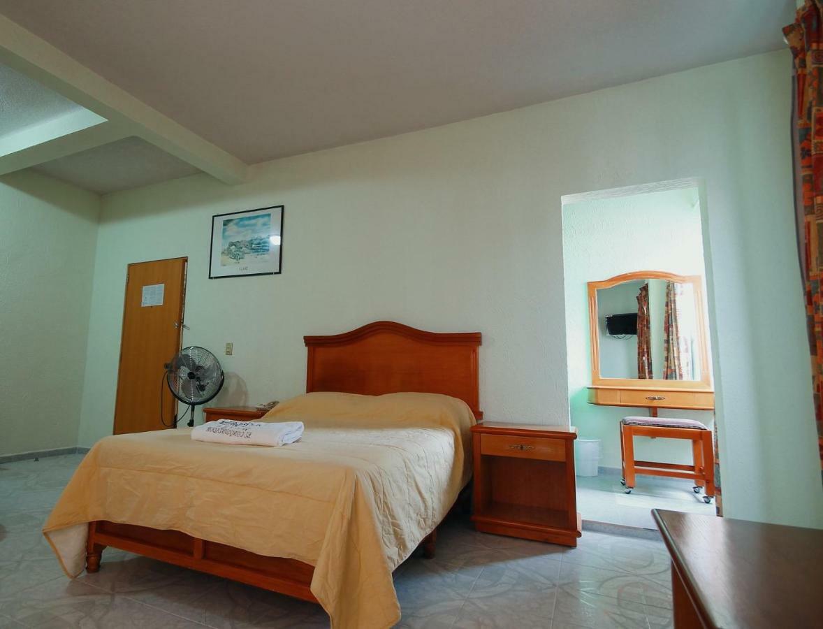 Hotel El Conquistador Monarca. Zitácuaro Esterno foto